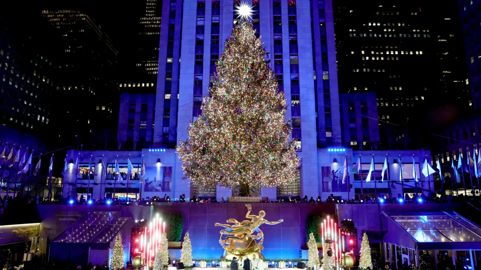 A árvore de Natal mais famosa do mundo através dos anos