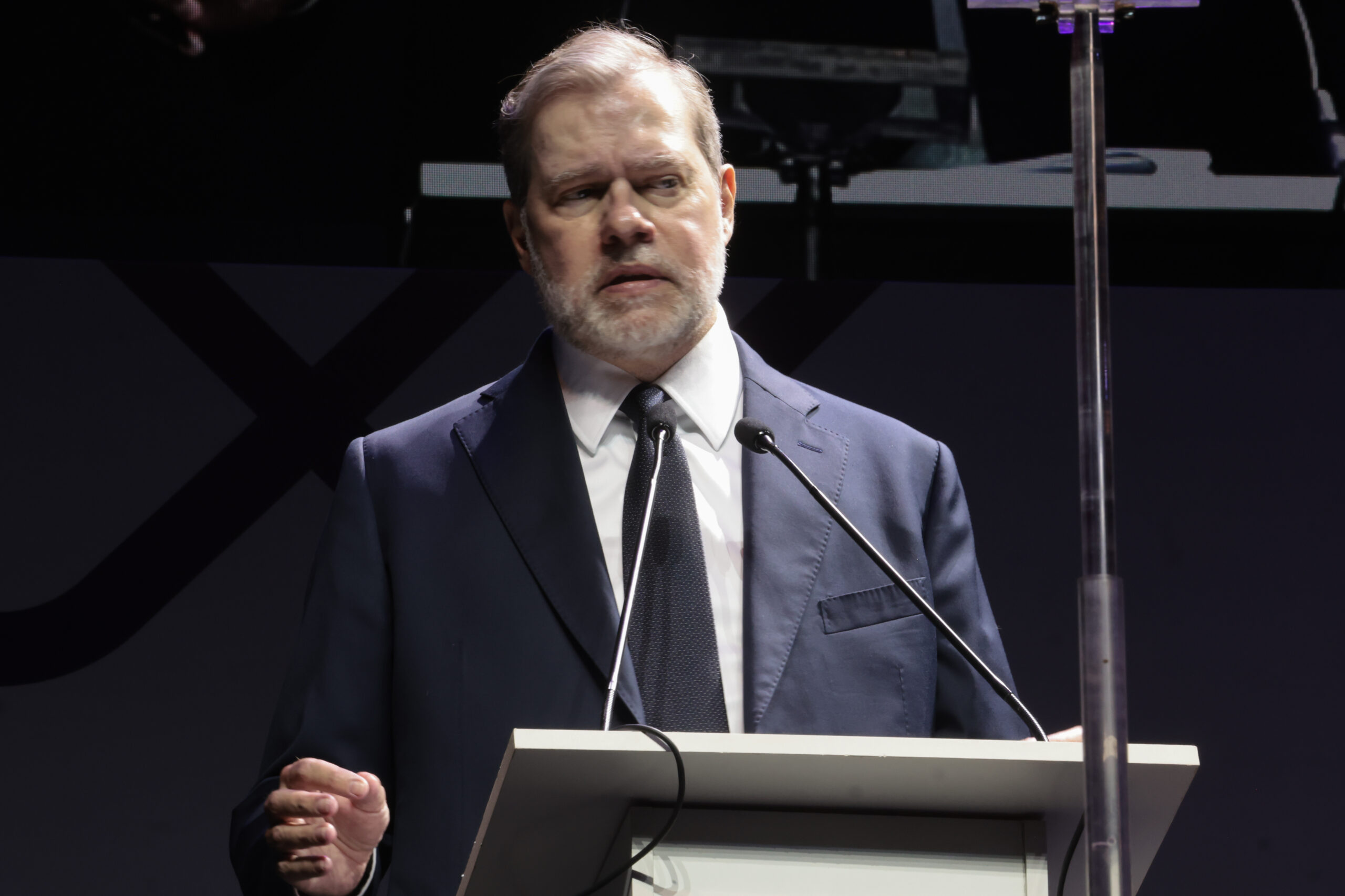 Acareação de Toffoli é plano da defesa contra liquidação do Master