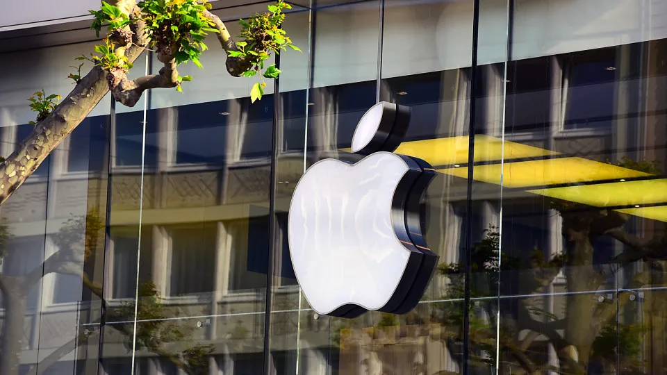 Apple prevê trimestre recorde e reforça aposta em inteligência artificial