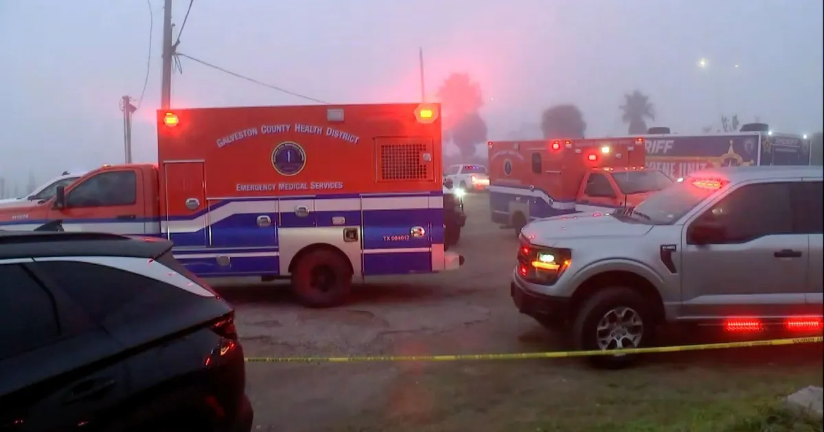 Avião da Marinha do México cai no Texas e deixa três mortos