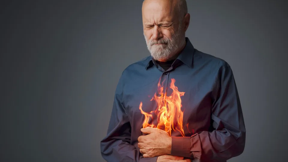 Cinco erros que aumentam a azia nas festas de fim de ano