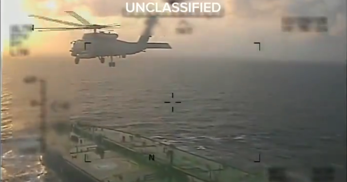 EUA avaliam usar novos recursos para abordar petroleiro perto da Venezuela