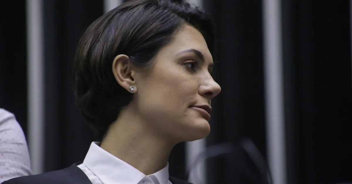 Em fala no Natal, Michelle pede perseverança "apesar das traições"