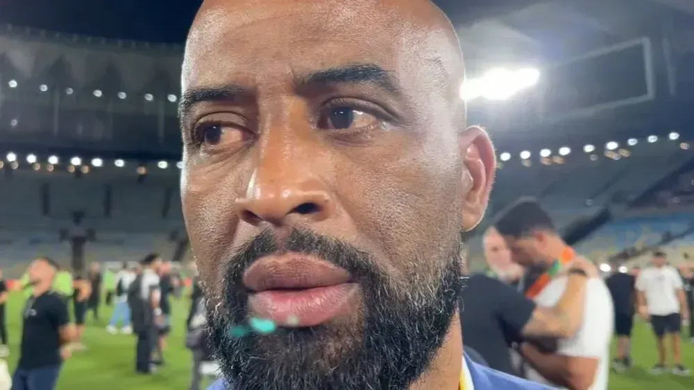 Fabinho Soldado fica? Diretor do Timão admite procuras e fala de futuro