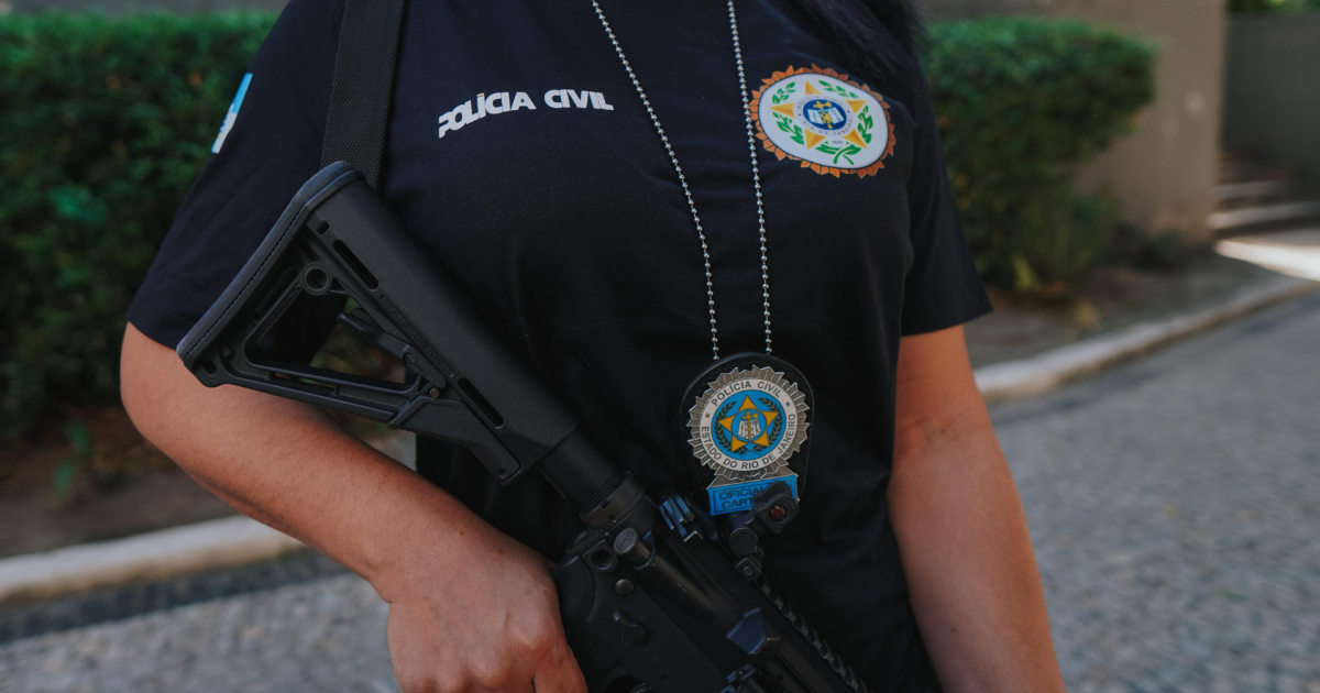 Filho é preso após bater no pai com cabo de enxada no Rio de Janeiro