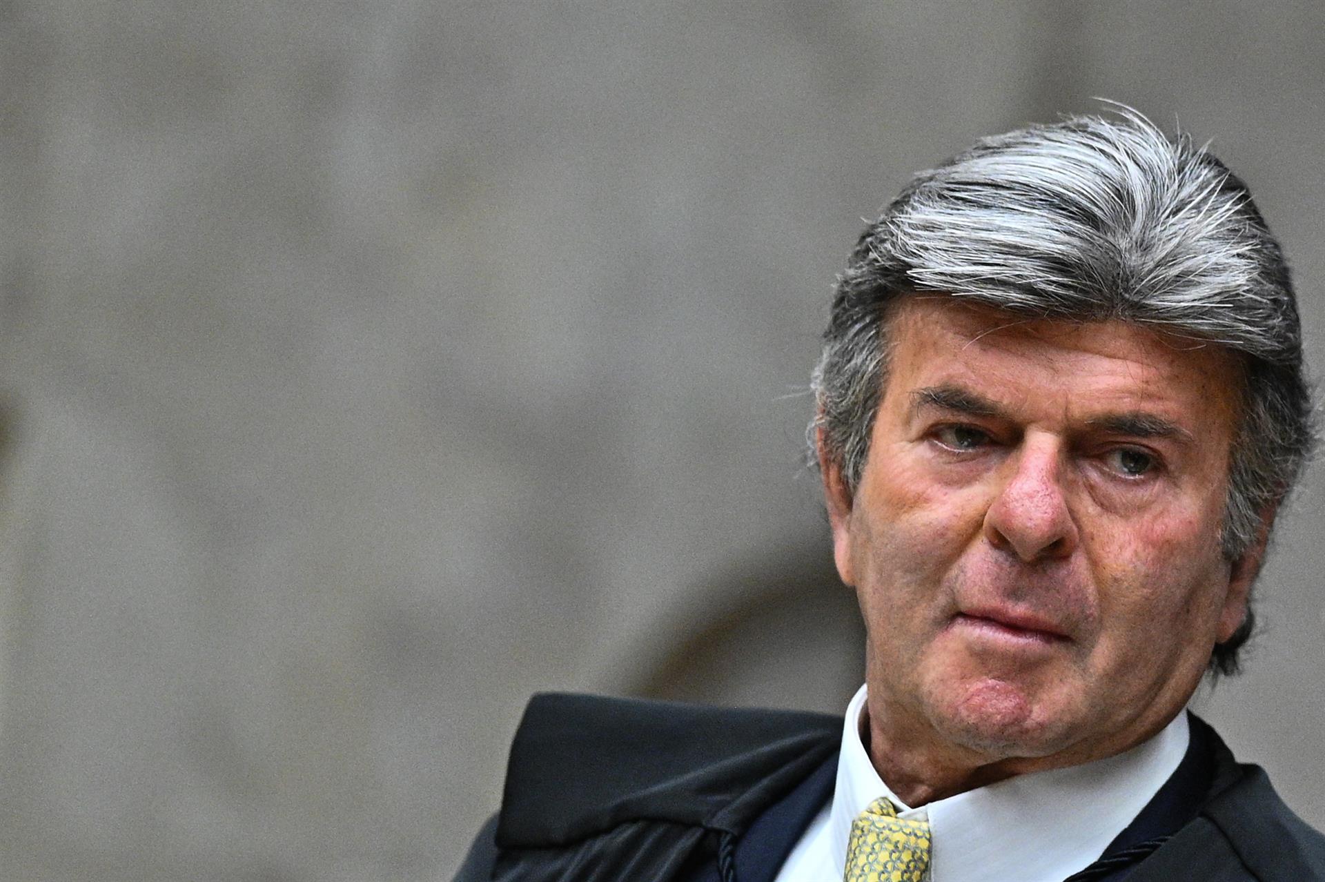 Fux libera contas de beneficiários de programas sociais em bets