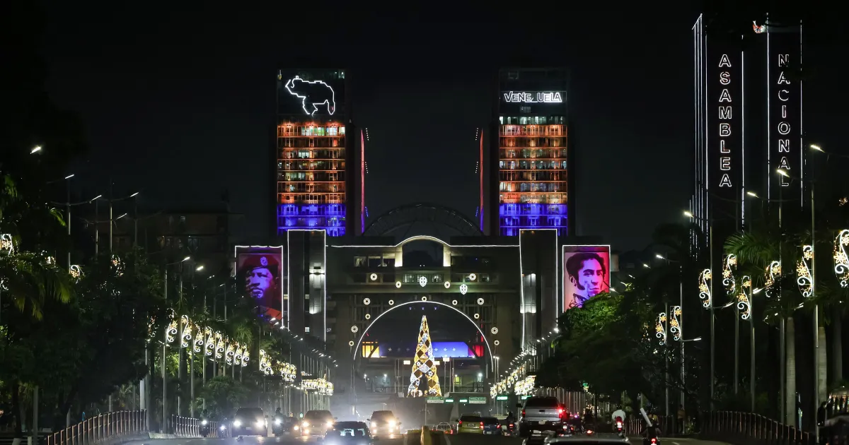 Mesa vazia, abraços adiados: venezuelanos relatam Natal tenso à CNN