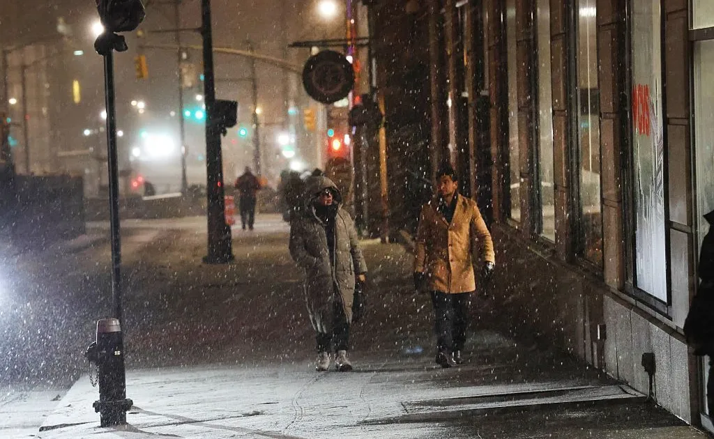 Nova York declara estado de emergência em meio à tempestade de neve