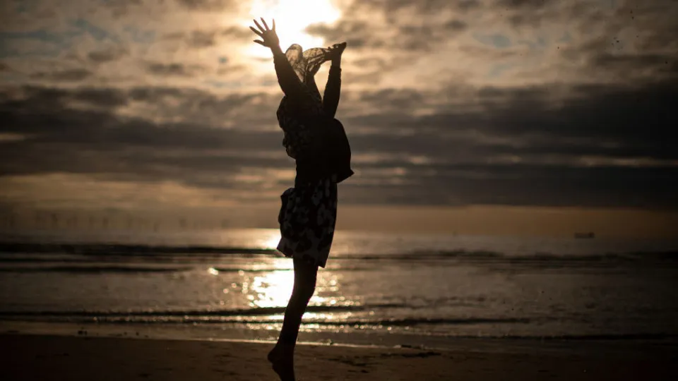 O que é ‘síndrome da garota sortuda’ e por que ela é perigosa?