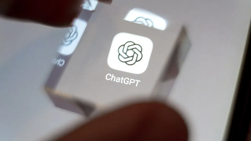 OpenAI trabalha em plataforma de publicidade no ChatGPT, mostra versão de teste de app