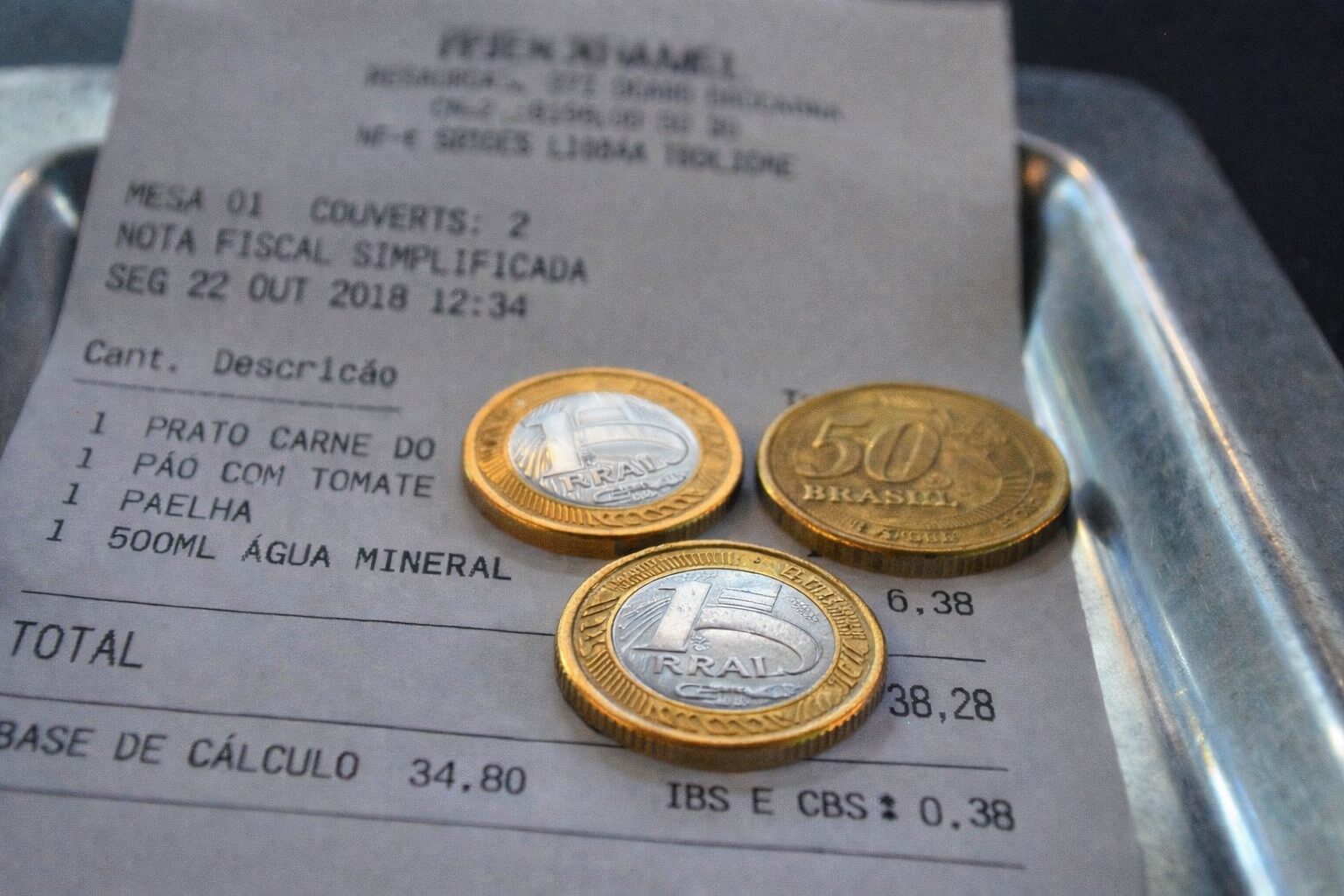 Receita adia multa de IBS e CBS para abril