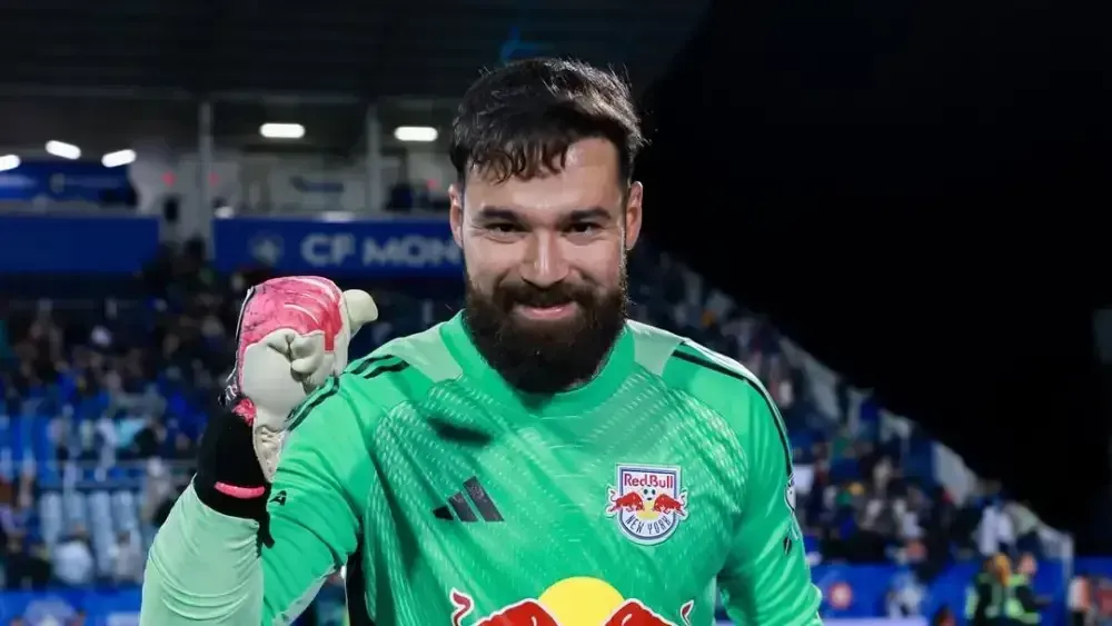 São Paulo contrata Carlos Coronel, brasileiro naturalizado paraguaio