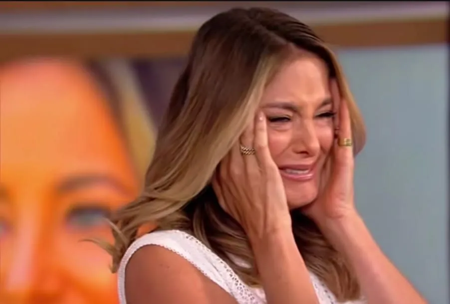 Ticiane Pinheiro chora ao se despedir da Record: "Realizei um sonho aqui"