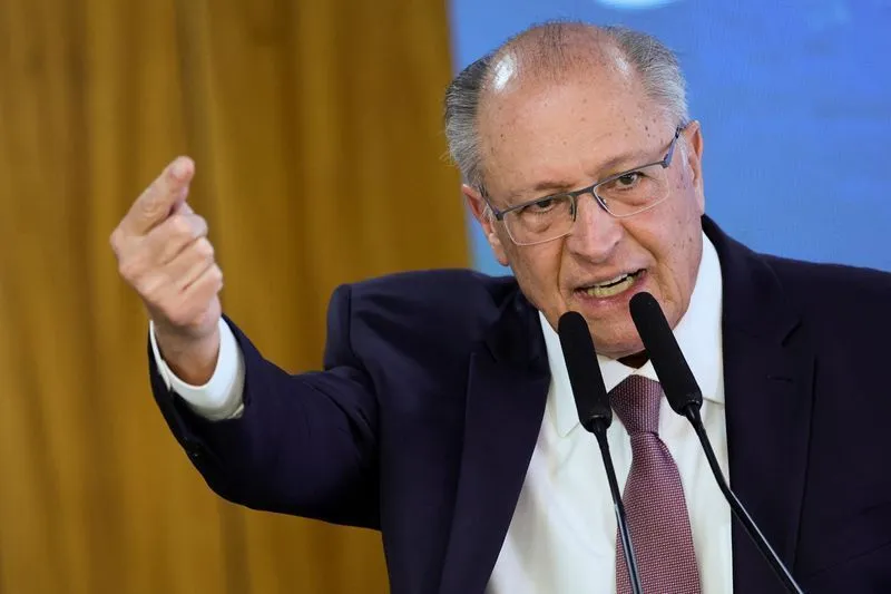 Alckmin: Governo destina R$ 10 bi para reduzir juros na renovação de frota