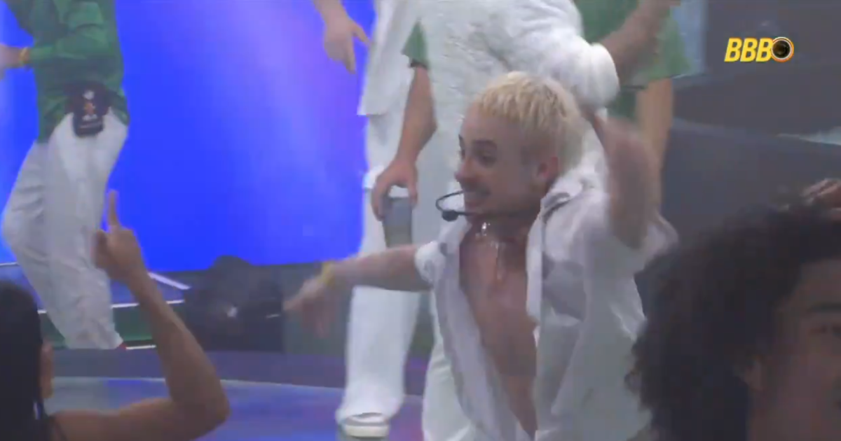 BBB 26: Juliano Floss se emociona ao ouvir música de Marina Sena em show