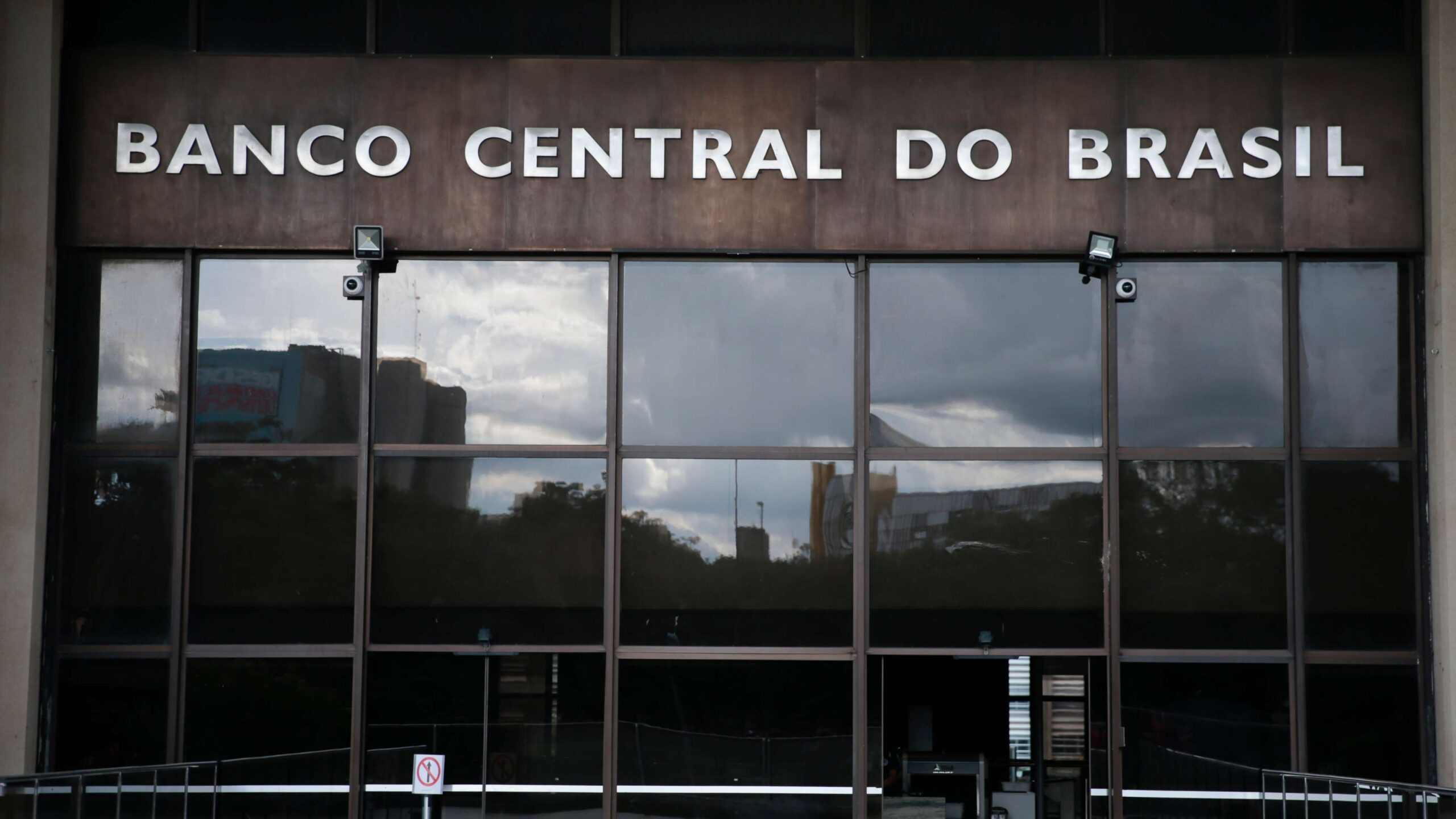 BC abre investigação interna para apurar fiscalização e liquidação do Master