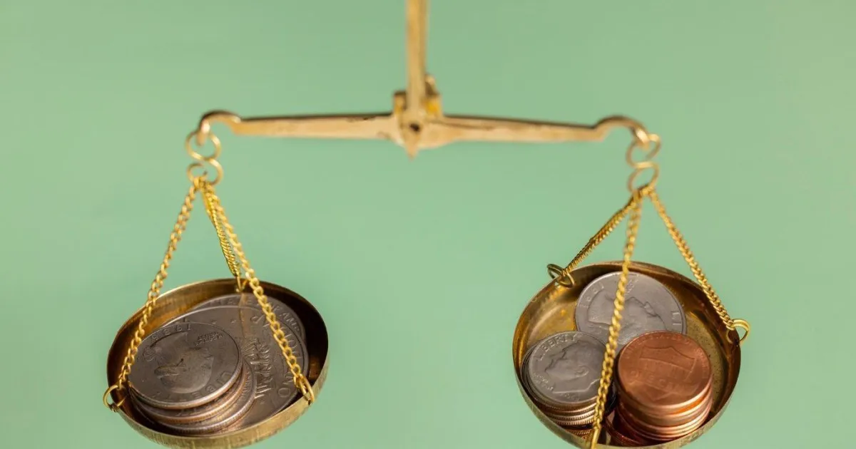 Bilionários ficaram US$ 2,5 tri mais ricos em 2025, diz Oxfam