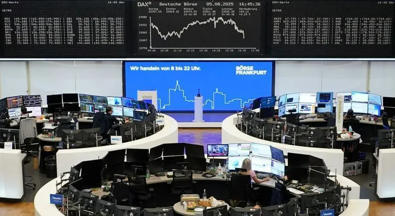 Bolsas da Europa sobem com ações de defesa, após captura de Maduro