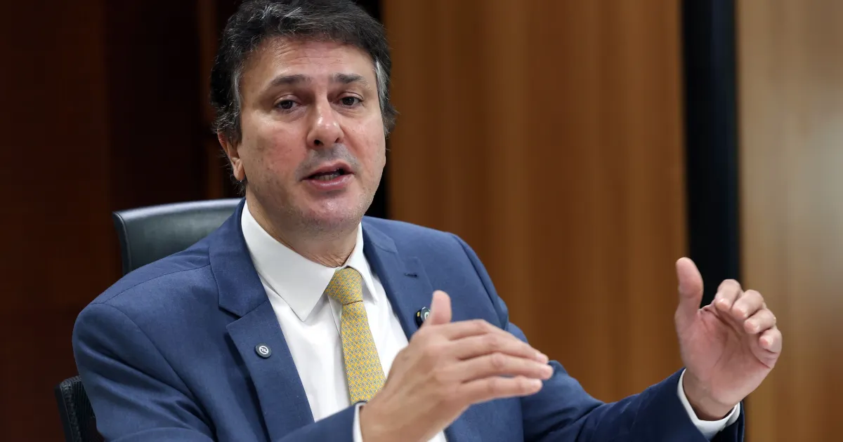 Camilo Santana confirma que deixará Ministério da Educação