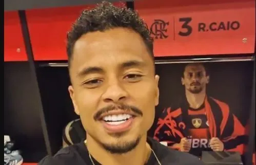 Corinthians faz consulta pela contratação de volante do Flamengo