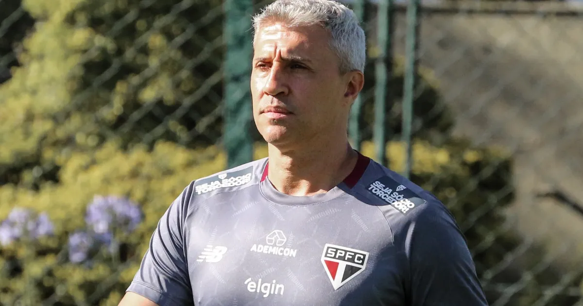 Crespo tenta blindar São Paulo de crise, mas diz que política influência