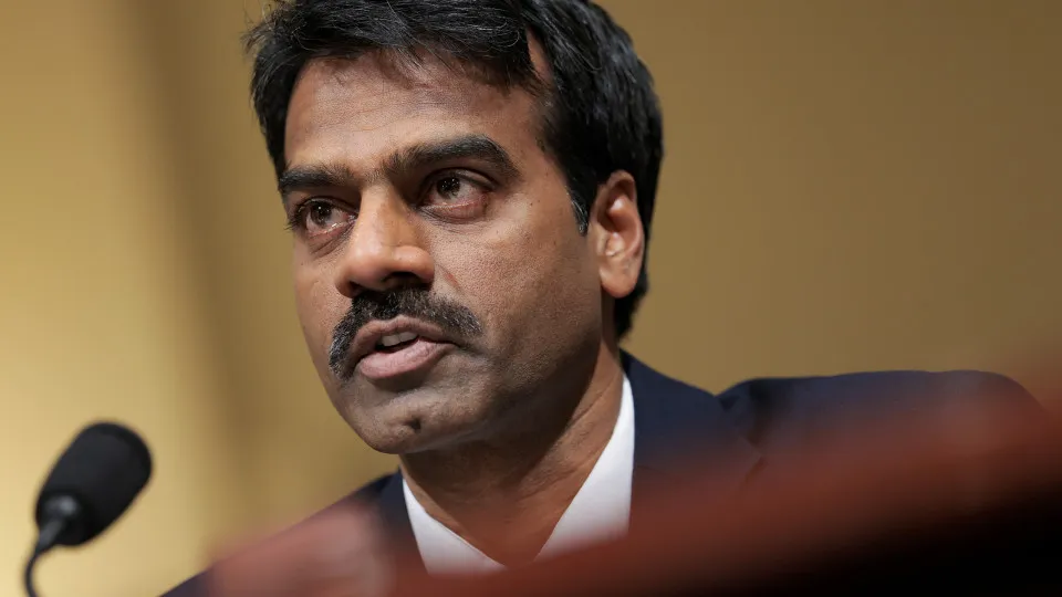 Diretor de agência dos EUA compartilhou documentos sensíveis com ChatGPT