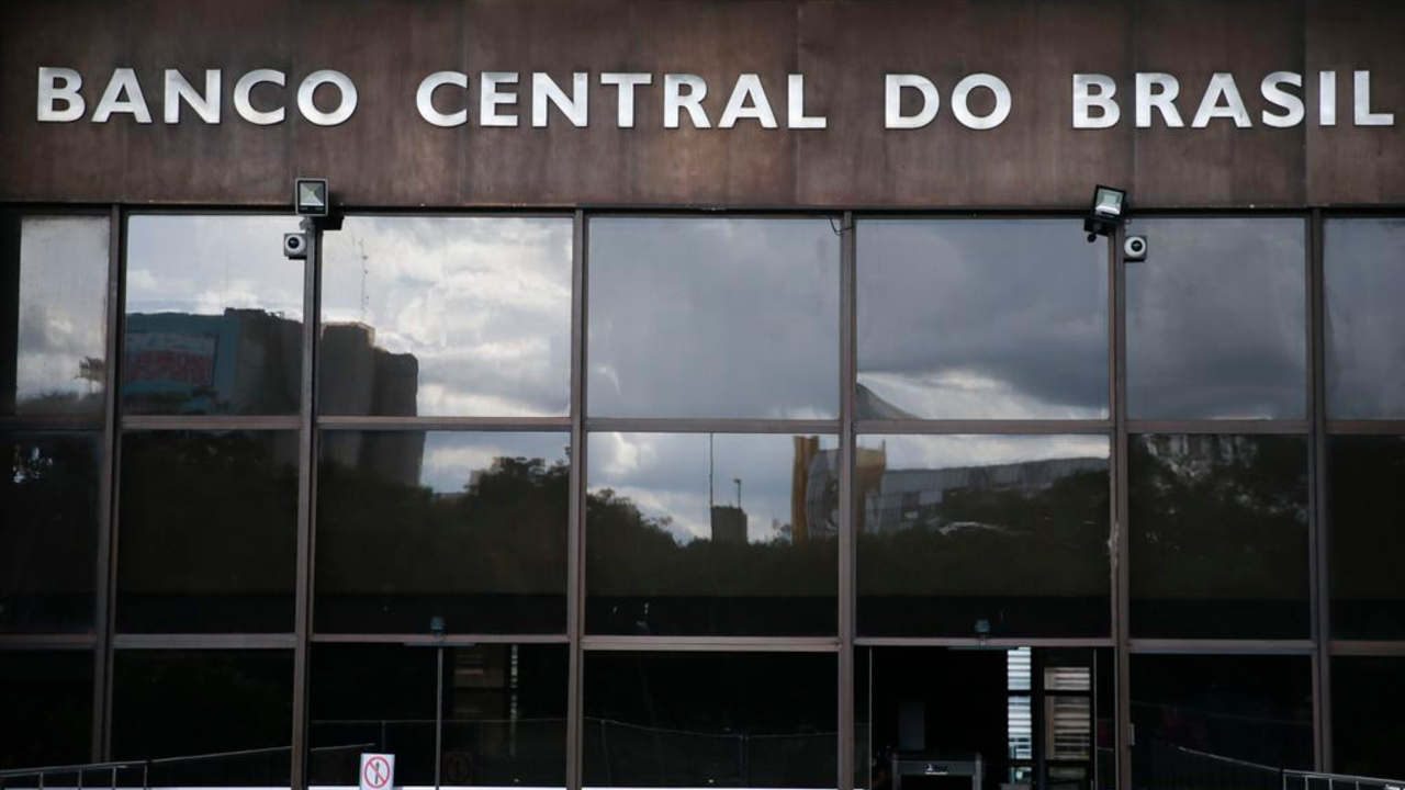 Diretor do Banco Central nega ter recomendado compra de carteiras fraudadas