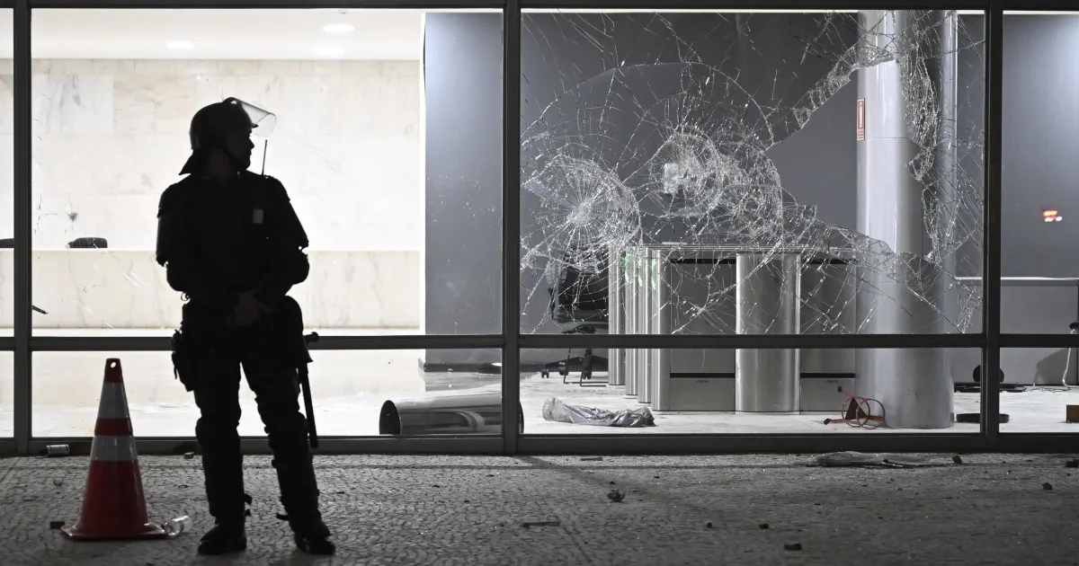 Eventos no Planalto e no STF marcam 3 anos dos ataques às sedes dos Poderes