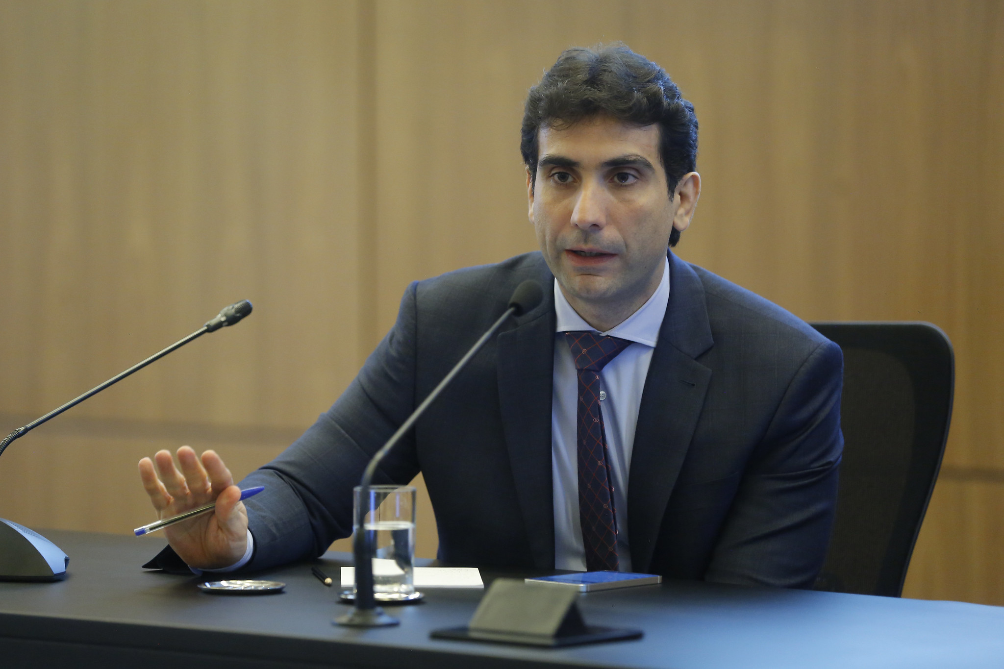 Galípolo e presidente do TCU se reúnem na segunda