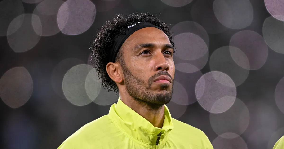 Governo do Gabão dissolve seleção e afasta Aubameyang após fracasso na CAN