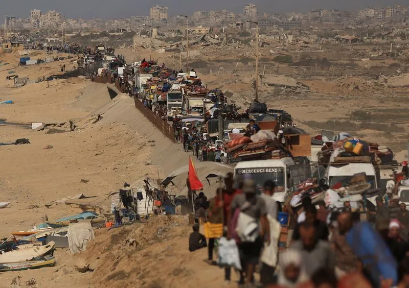 Israel ordena que famílias palestinas se desloquem no sul de Gaza