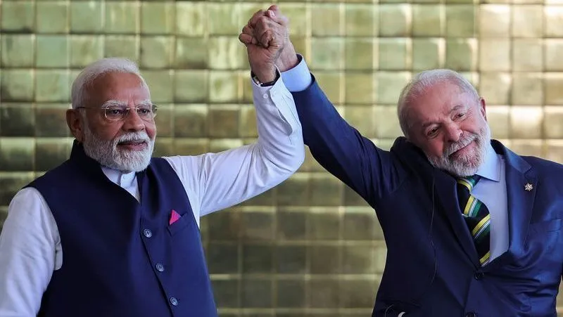 Lula e premiê da Índia conversam sobre parceria estratégica entre países