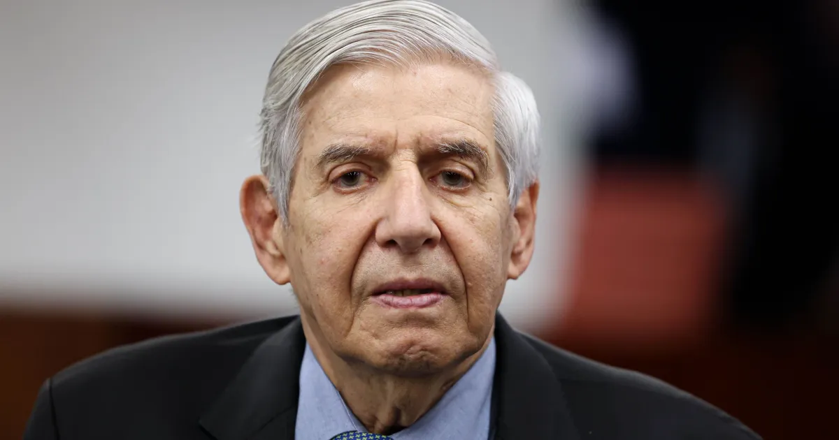 Moraes autoriza visita mensal de cabeleireira na residência de Heleno