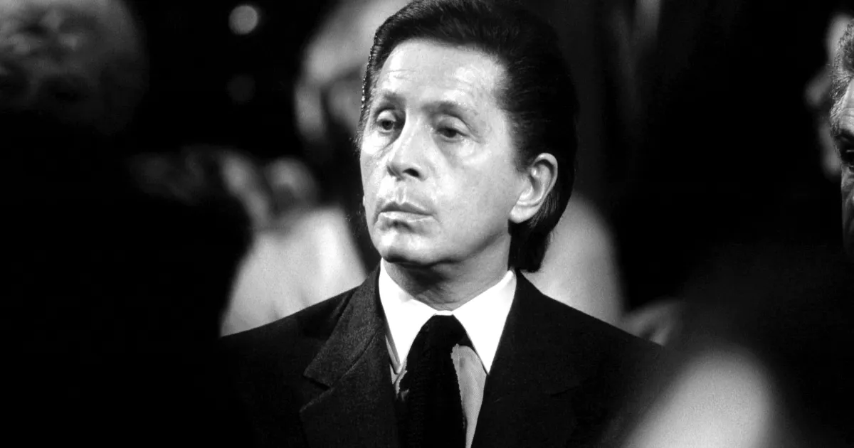 Morre Valentino Garavani: relembre famosos que o estilista já vestiu