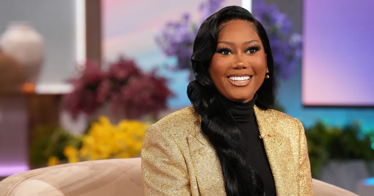 Muni Long processa ex-empresários por internação em clínica psiquiátrica