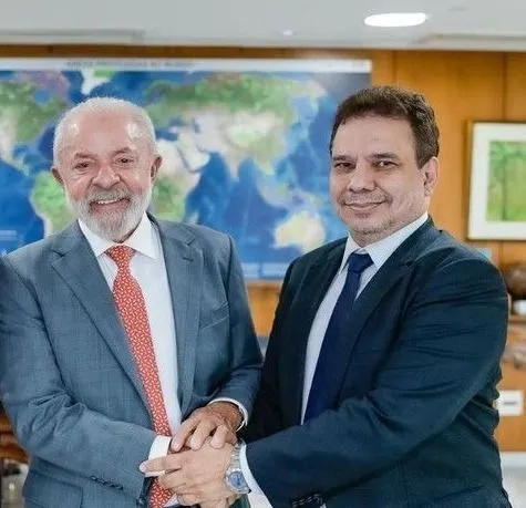 Novo ministro da Justiça toma posse em evento ao lado de Lula e Lewandowski