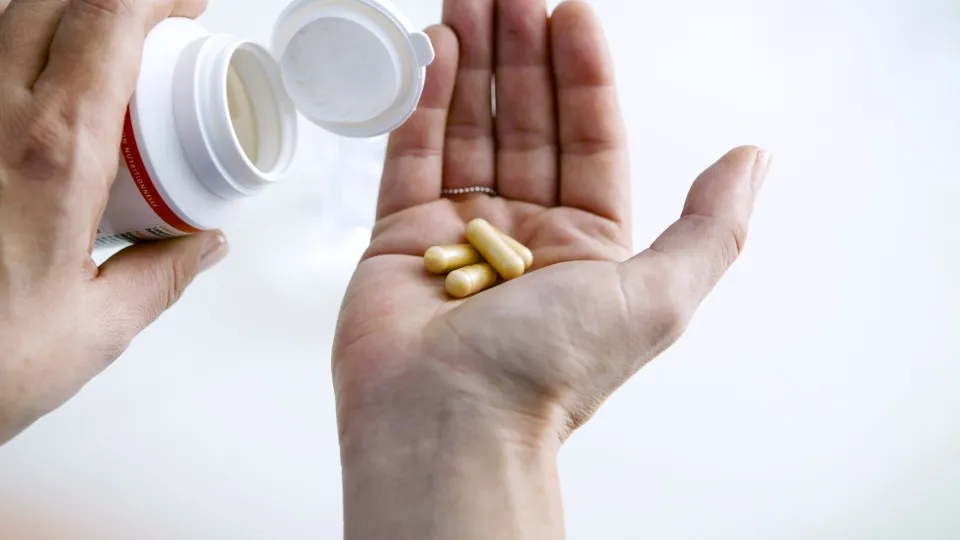 “Ouro da juventude”: vitamina retarda o envelhecimento e melhora a pele