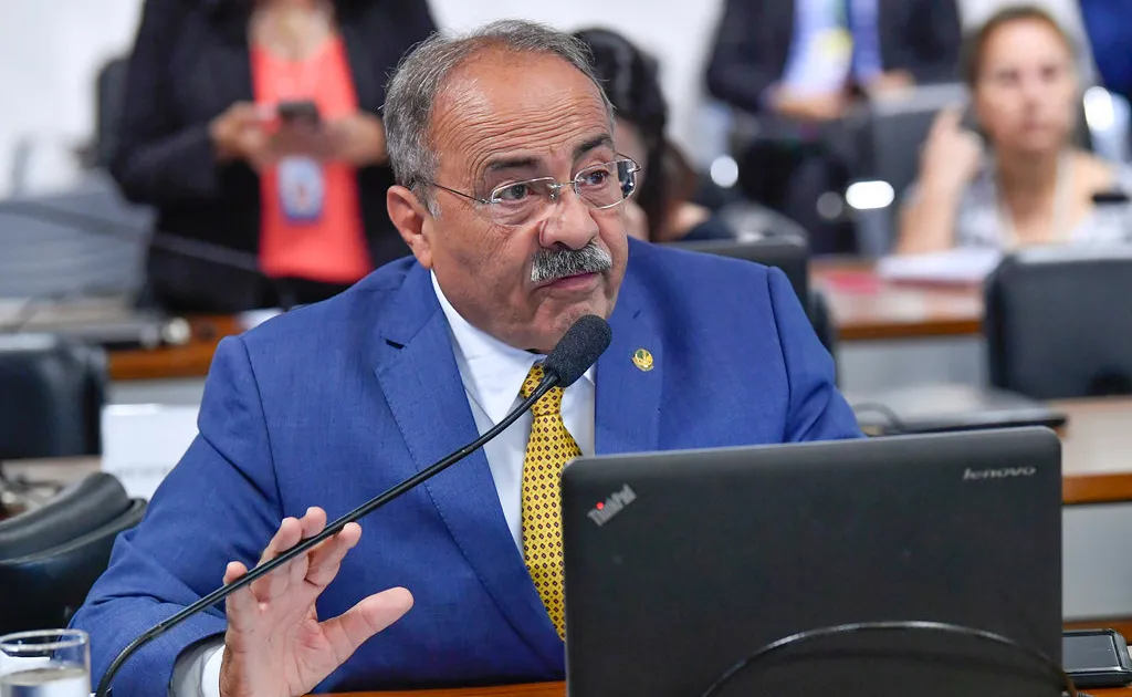 PGR pede arquivamento do caso de senador flagrado com dinheiro na cueca