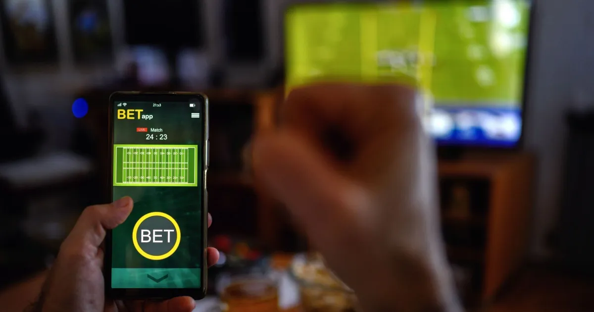 Pai é preso após gastar dinheiro do tratamento do filho em apostas