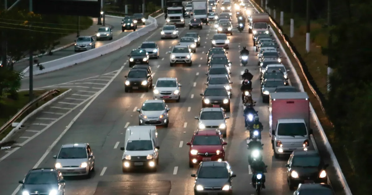 Rodízio de veículos volta em São Paulo a partir desta segunda-feira (12)