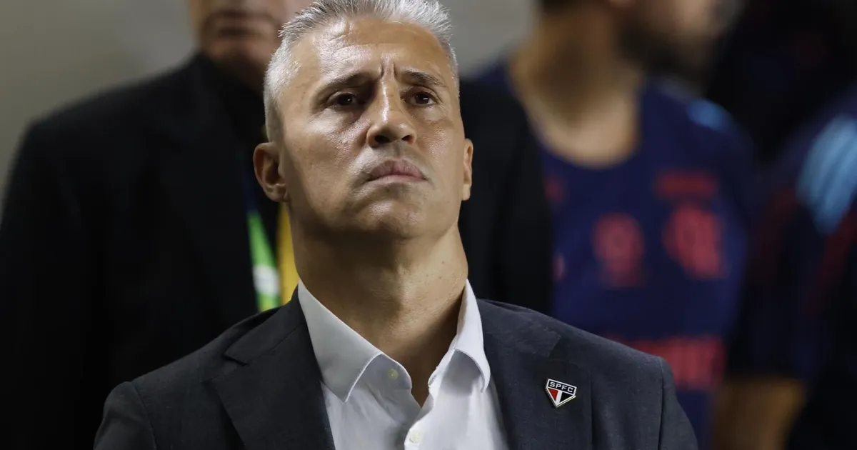 São Paulo contrata em meio ao caos, mas Crespo cobra mais seis reforços