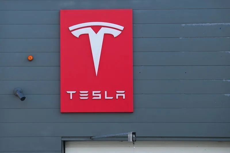 Tesla planeja investimento de US$ 20 bi em humanoides e veículos autônomos